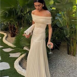 Lioness Field Of Dreams Off-Shoulder Cream Dress